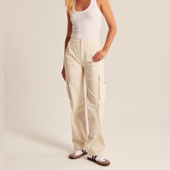 Abercrombie & Fitch Pants - Abercrombie & Fitch Relaxed Fit Cargo Pants Size 25 / 0 Straight Wide Leg Curve